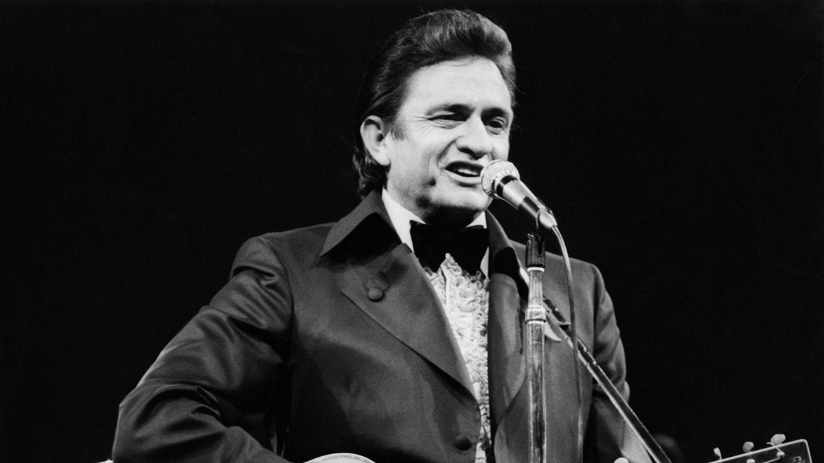 Photo of Johnny CASH