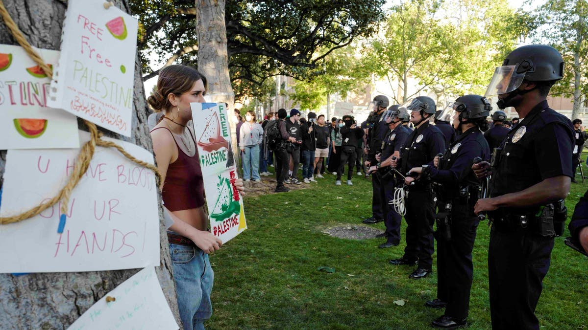 Los Angeles police surround students protesting at the University of Southern California at Los Angeles